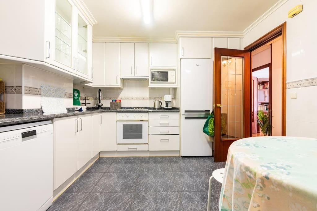 Terraza Playa Y Calle Peatonal Ess03377 Сан-Себастьян Экстерьер фото