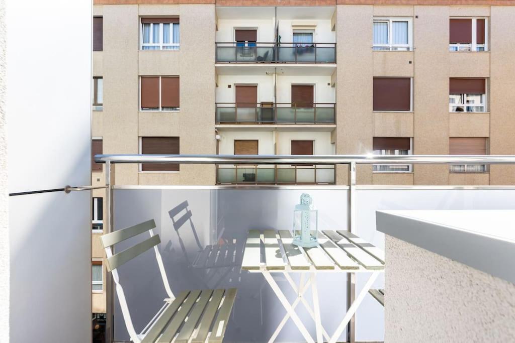 Terraza Playa Y Calle Peatonal Ess03377 Сан-Себастьян Экстерьер фото