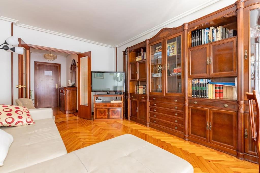 Terraza Playa Y Calle Peatonal Ess03377 Сан-Себастьян Экстерьер фото