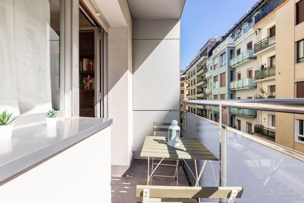 Terraza Playa Y Calle Peatonal Ess03377 Сан-Себастьян Экстерьер фото